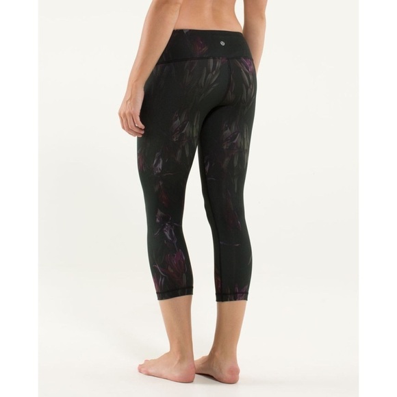 LULULEMON Wunder Under Crop Midnight Iris 4 - Picture 2 of 8